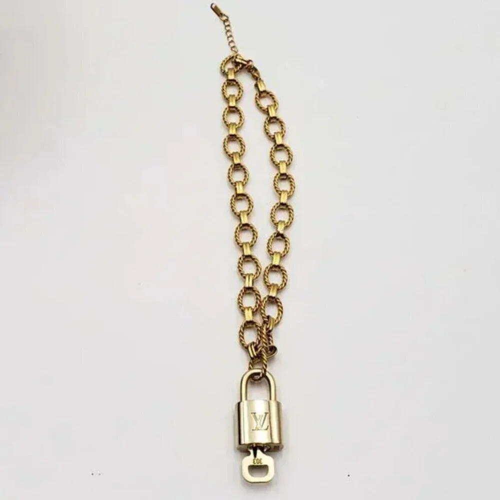 100% Auth Louis Vuitton Lock & Key with Unbranded Gold Plated Chain Necklace - Picture 3 of 7
